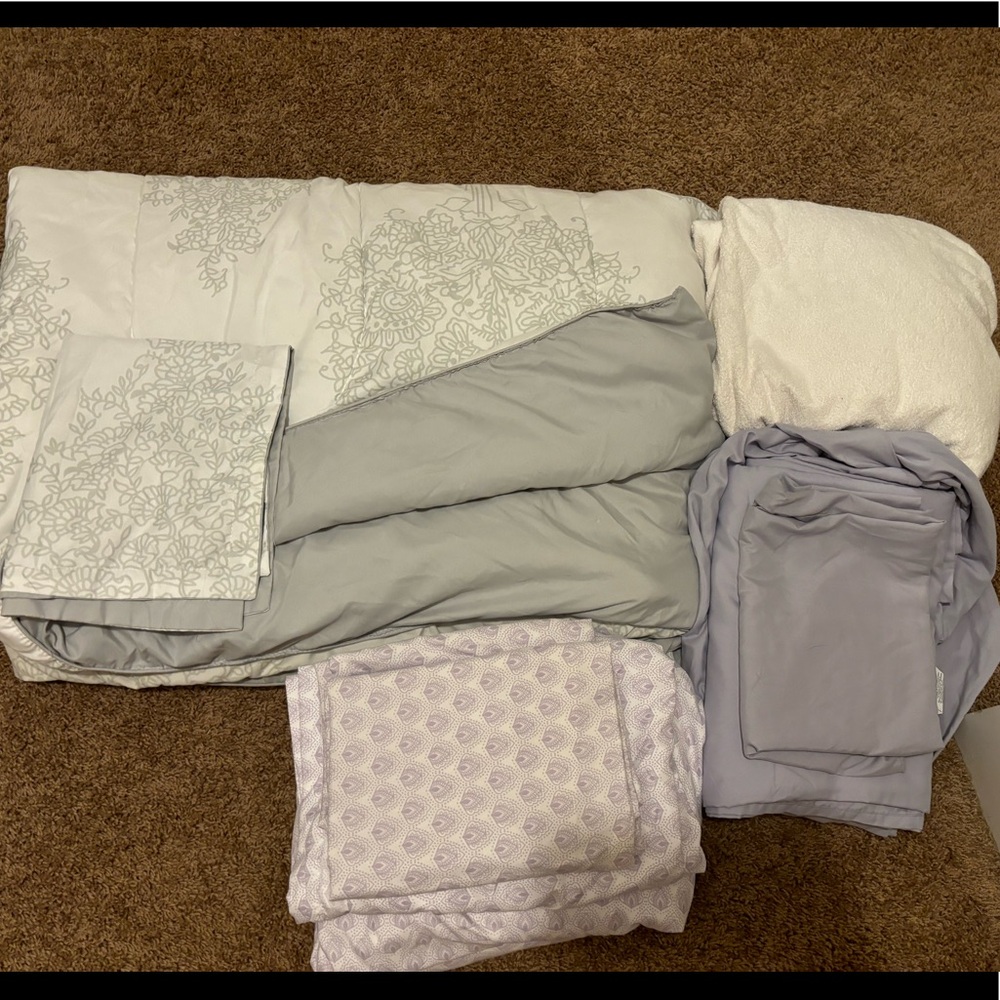 Twin XL sheets and comforter